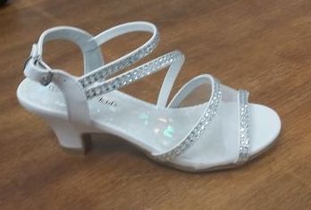 Girls Glitzy Sandal With Heels. Girls small heel dress shoe for Flower, Girls First Communion. Shop dressy fancy girls high heel shoes. Shop online Canada now! 